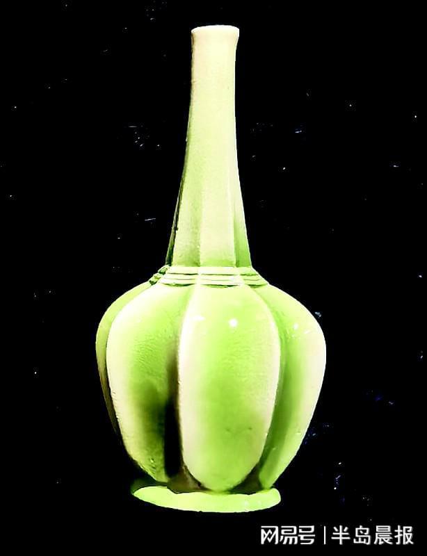 连藏家打造“冰箱贴博物馆”pg电子网站2400枚！大(图3)